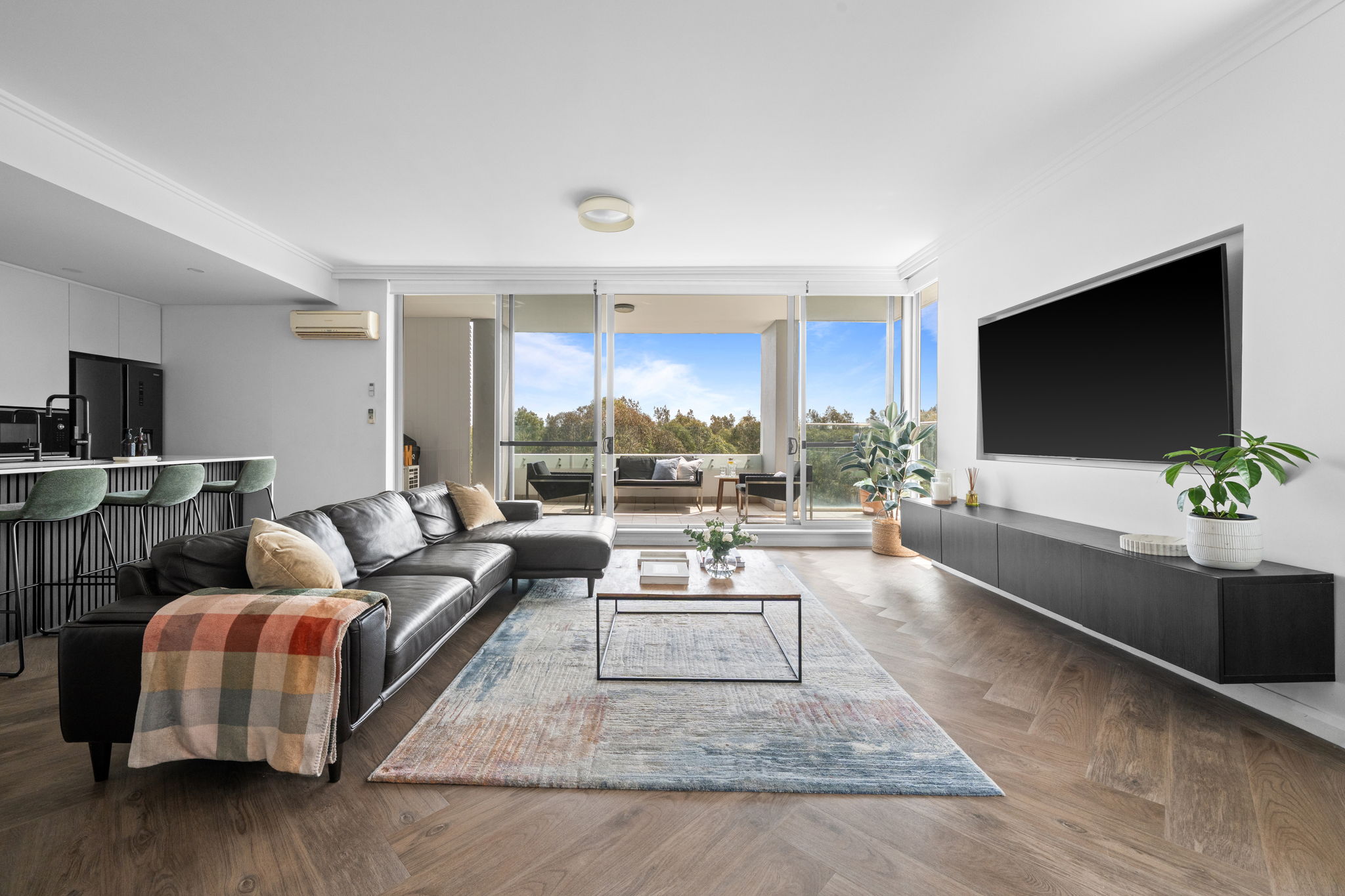 662/3 Baywater Drive, Wentworth Point For Sale by Chidiac Realty